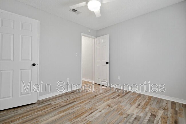 Building Photo - 9075 Caribbean Dr