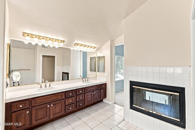 Building Photo - 556 Myrtle Ct