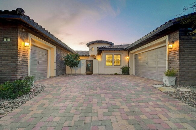Building Photo - Private Cul-de-Sac Estate in Gated Summerlin with Pool, Spa & Outdoor Living