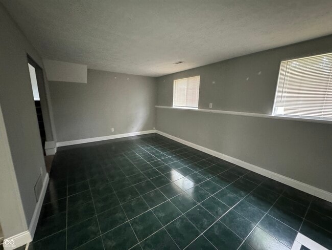 Building Photo - 5835 Pemberly Dr