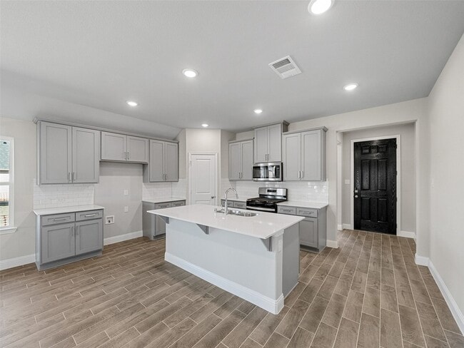 Building Photo - 401 Tartane Dr