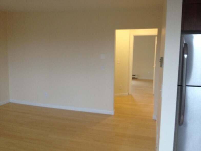 Building Photo - 138 Marginal St