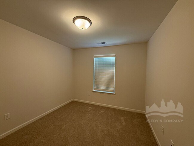 Building Photo - 340 Chestnut Rdg Cv