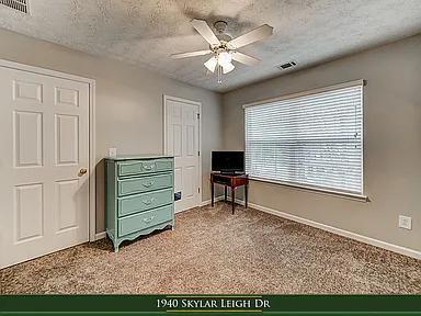 Building Photo - 1940 Skylar Leigh Dr