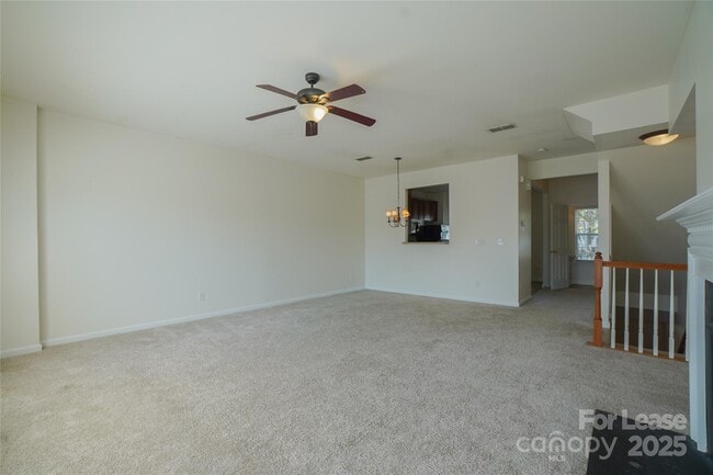 Building Photo - 15658 King Louis Ct