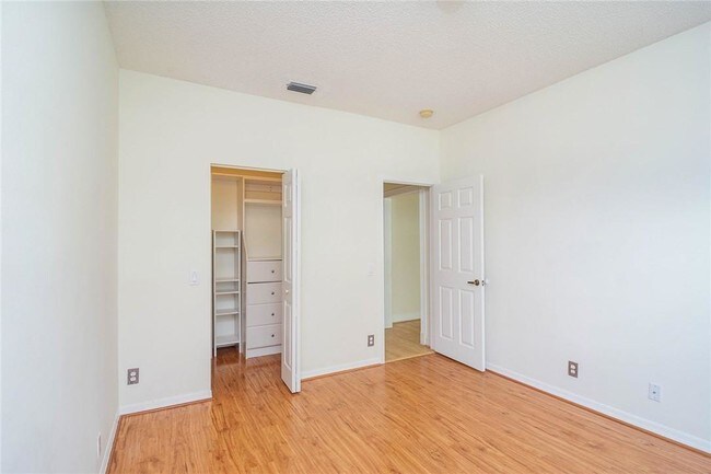 Building Photo - 4102 Pinewood Ln