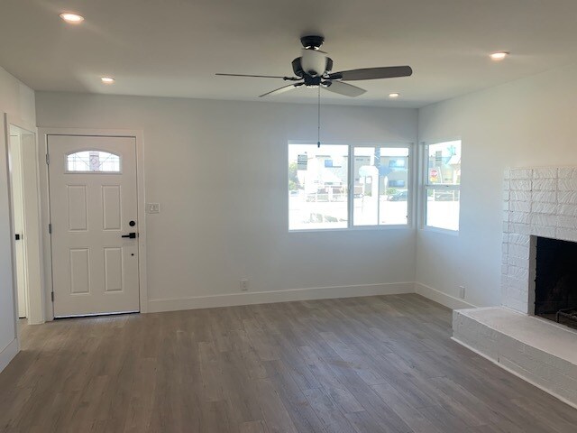 Building Photo - 5340 S J St