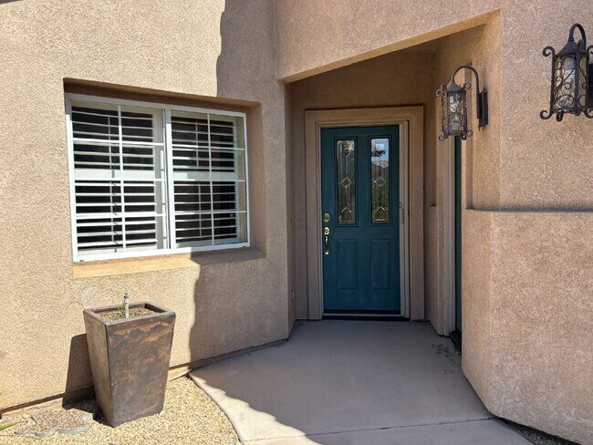 Building Photo - 45218 Coeur Dalene Dr