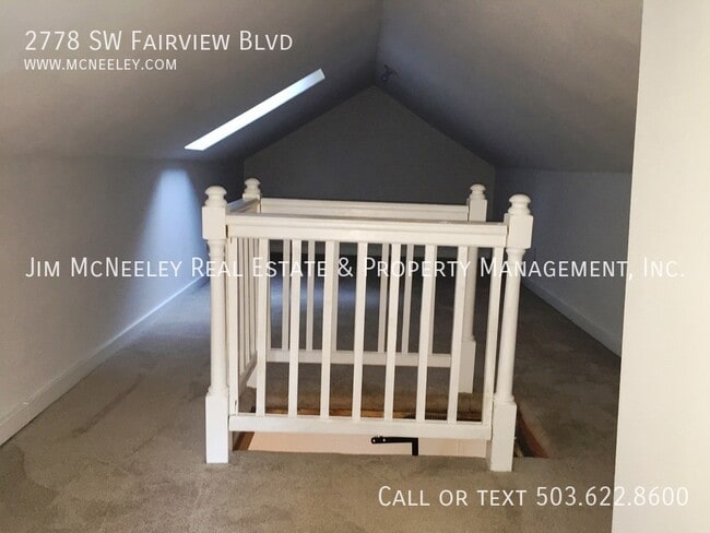 Building Photo - 2778 SW Fairview Blvd