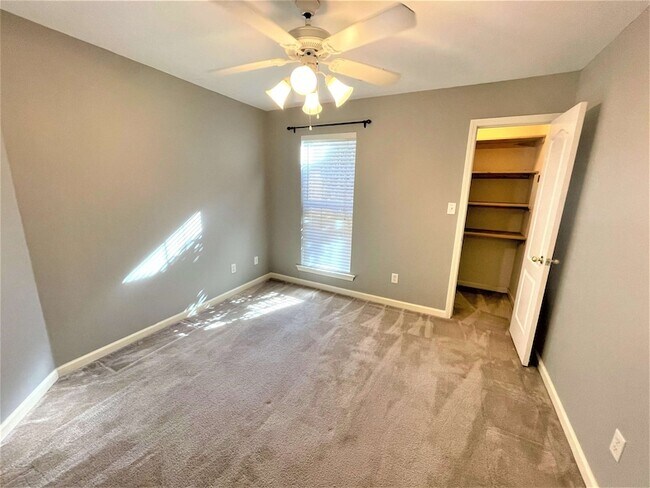Building Photo - 11652 Belle Manor Dr
