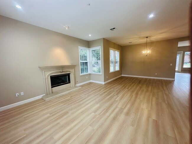 Building Photo - 583 Montori Ct