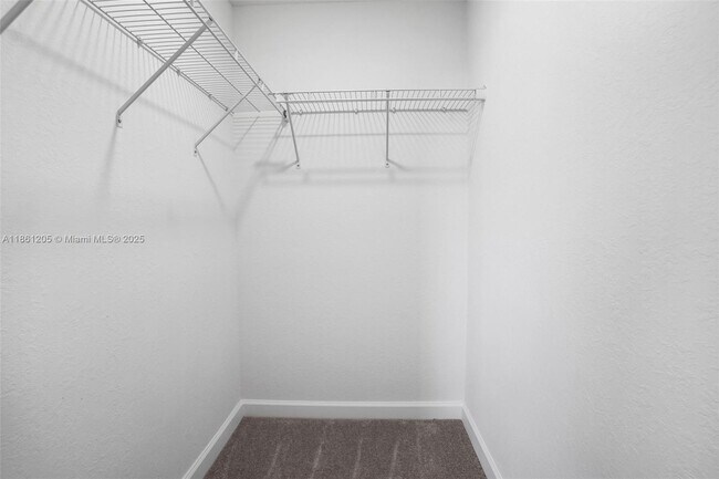 Building Photo - 2664 SE 28th St