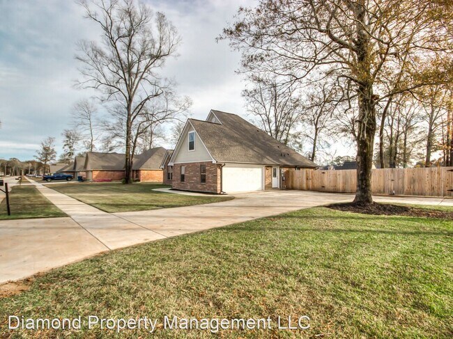 Building Photo - 4 br, 3 bath House - 197 Bent Tree Loop