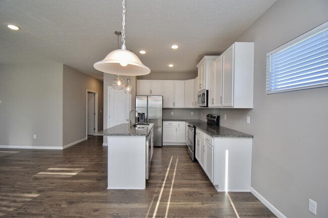 Building Photo - 1601 Ashbury Ct