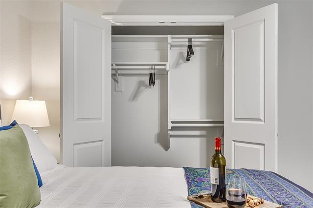 Building Photo - 901 Juno Ln