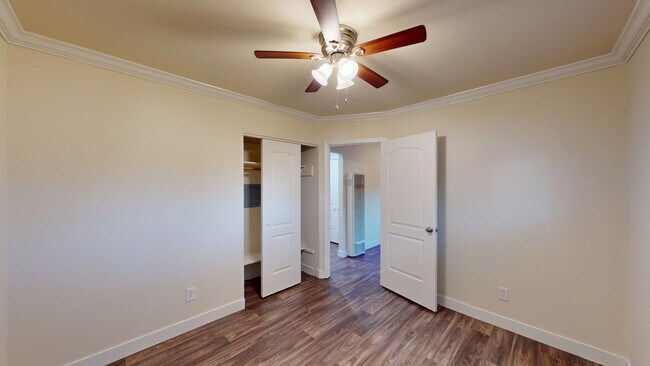 Building Photo - 15451 Marty Dr