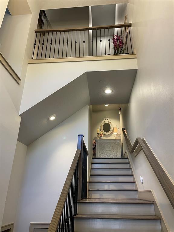 Building Photo - 1405 Lake Pointe Pkwy