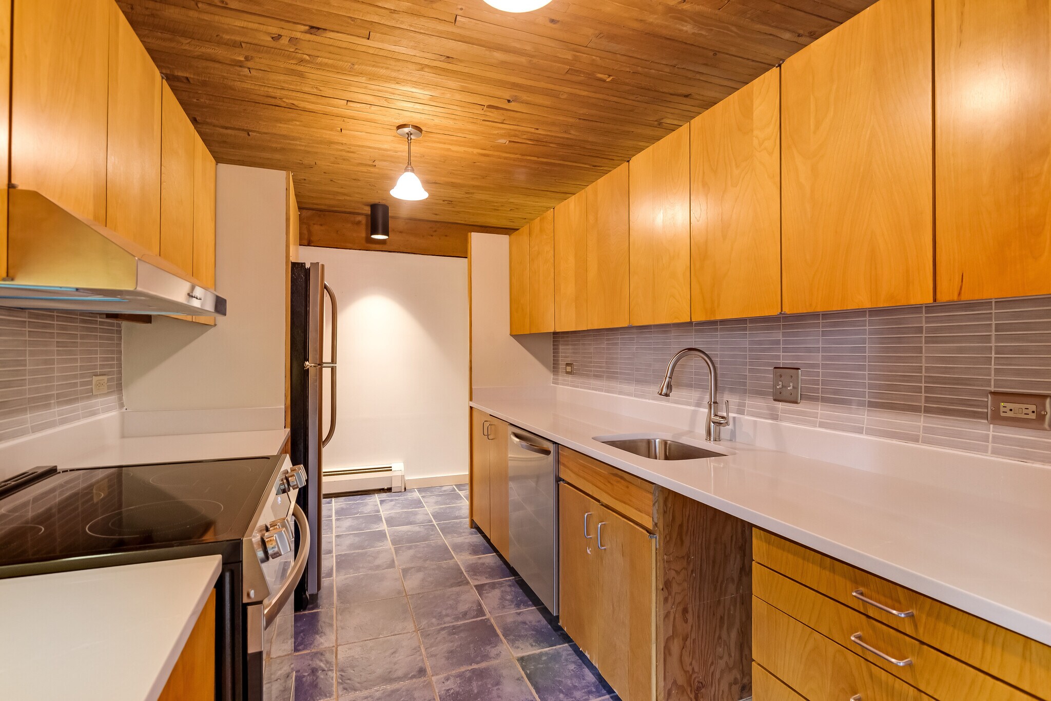 Building Photo - 122 Redrock Dr