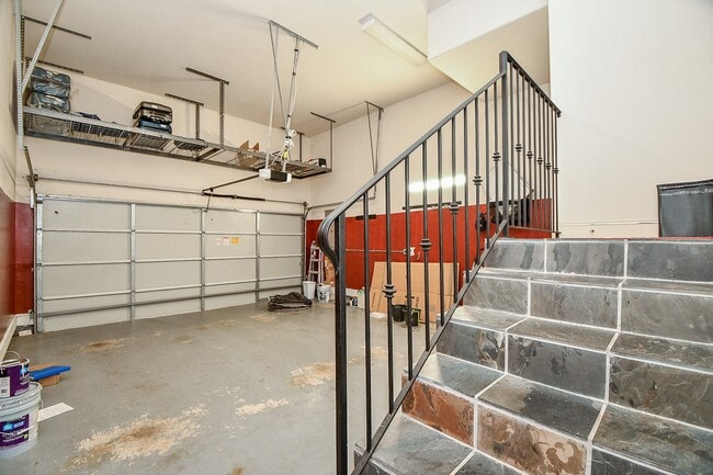 Building Photo - 6818 Staffordshire Blvd