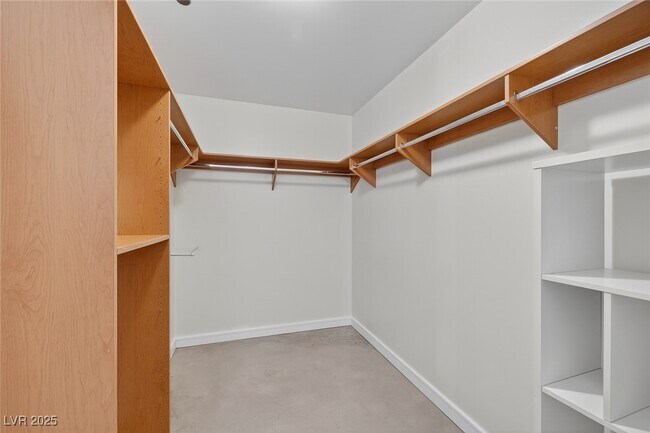 Building Photo - 200 Hoover Ave