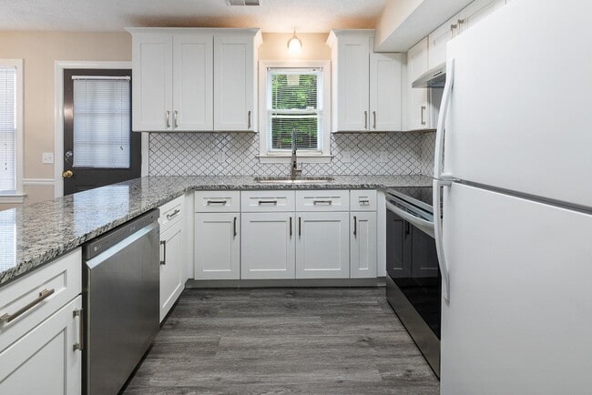 Building Photo - 4071 Hidden Hollow Dr