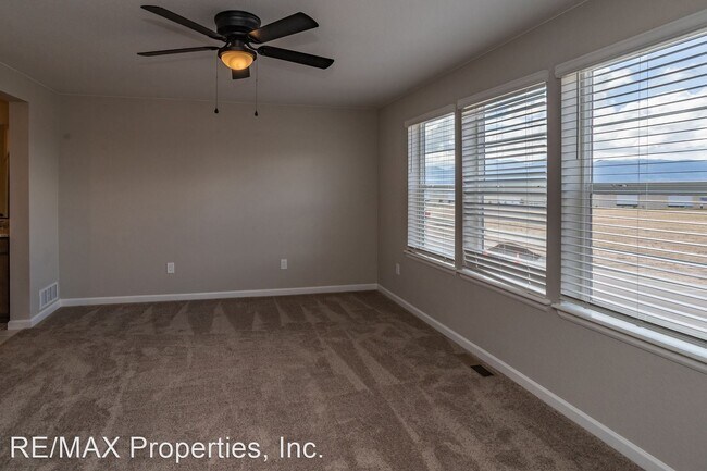 Building Photo - 2 br, 3 bath House - 1623 Spring Water Point