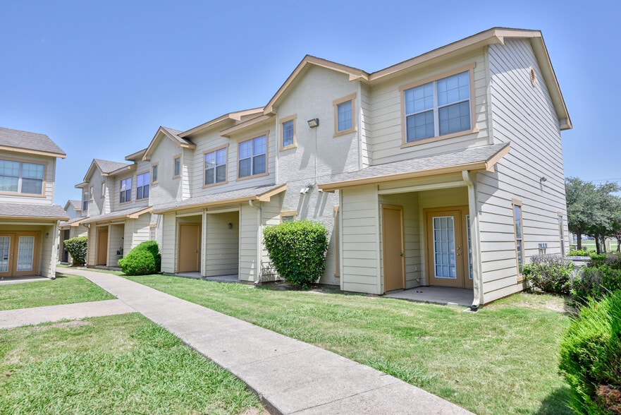 Prairie Commons 9850 Military Pky Dallas TX 75227 Apartment Finder