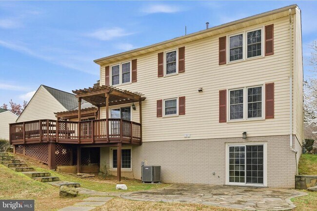 Building Photo - 7520 Royal Dominion Dr