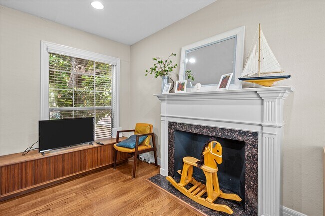 Building Photo - 2311 Addison Rd