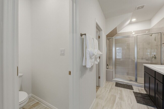 Building Photo - 2017 Ridge Runner Dr