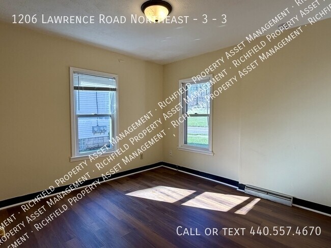 Building Photo - 1206 Lawrence Rd NE