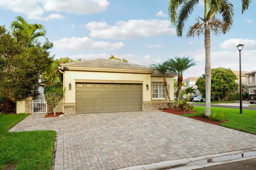 Building Photo - 5959 Durango Dr