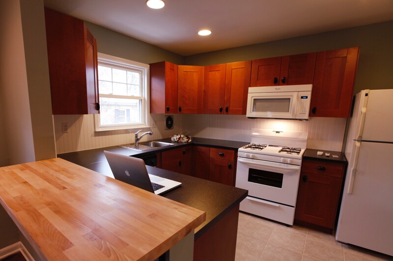 Building Photo - 1048 St Charles Ave NE