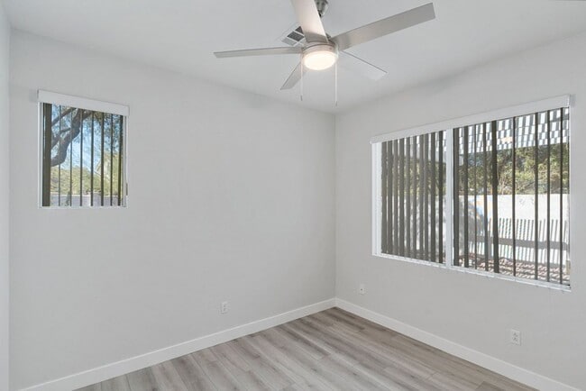 Building Photo - VERY CUTE 2 BEDROOM, SINGLE STORY HOME IN "GREEN VALLEY RANCH!!"