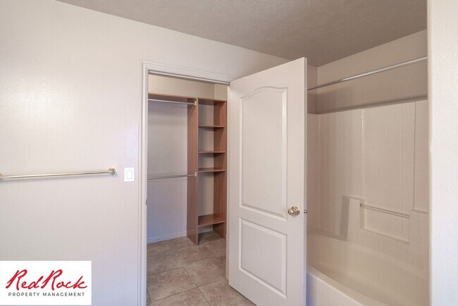 Building Photo - 1178 E 300 S