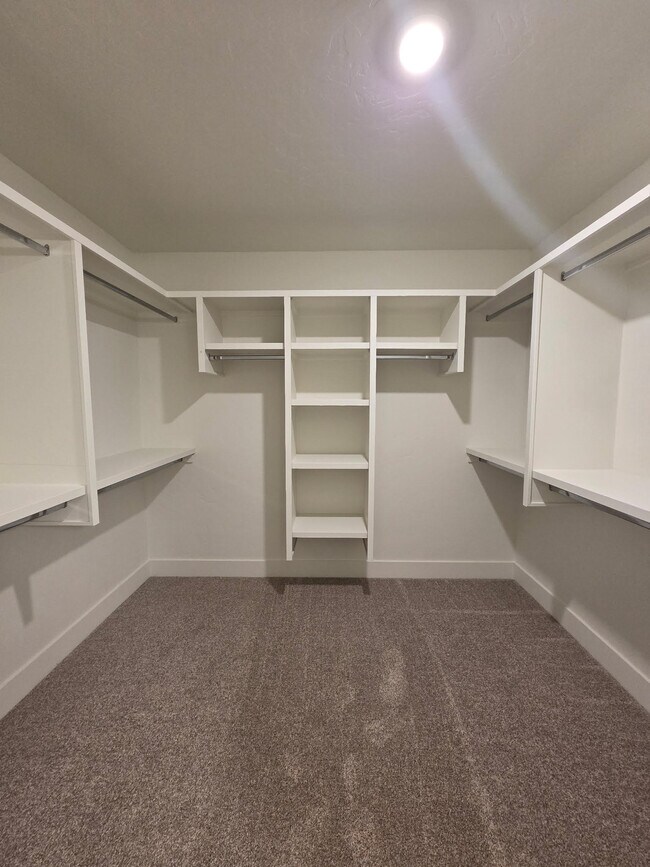 Building Photo - 4621 Highgarden Wy