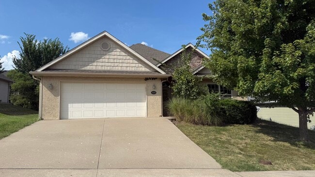 Building Photo - 5109 Lake Trout Ct