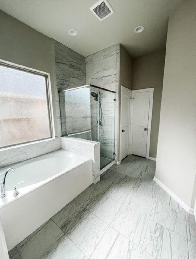 Building Photo - 18130 Alora Springs Trace