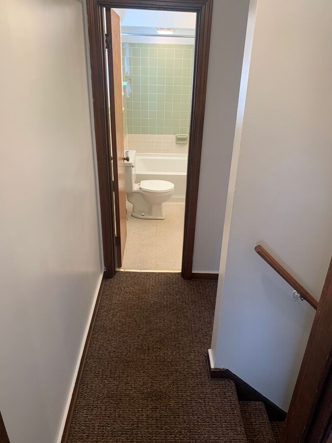 Building Photo - Spacious 2-bedroom 1-bath Townhome, Christy Park McK