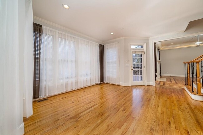 Building Photo - 9445 Stoney Ridge Ln