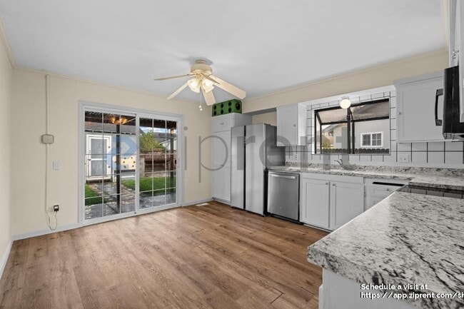 Building Photo - 1323 Harwood St