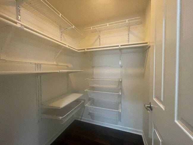 Building Photo - San Jose - 2 Bed, 2 Bath Condo Spacious San Jose Home in Convenient Location