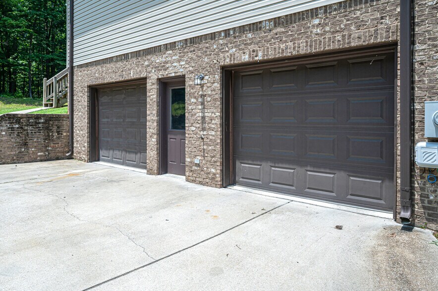 Building Photo - 12696 Alpine Cir