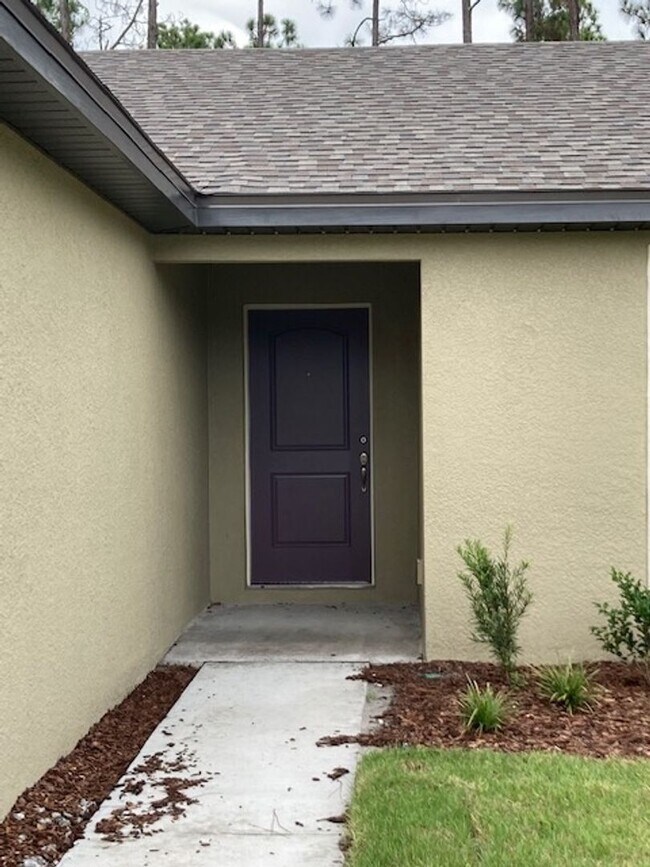 Building Photo - 35 Port Royal Dr