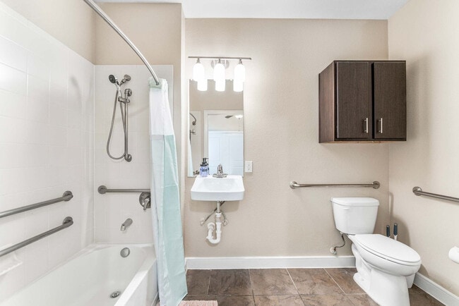 Building Photo - 501 E Oltorf St