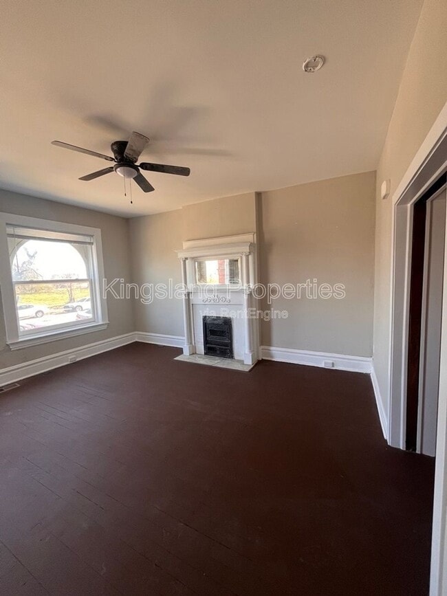 Building Photo - 4578 Evans Ave