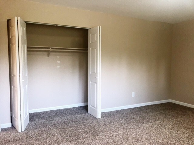 Building Photo - 2803 Aspen Dr