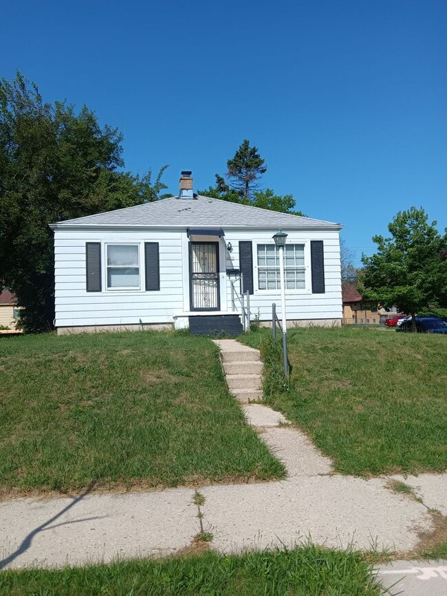 Building Photo - 2 Bedroom Single Family Home