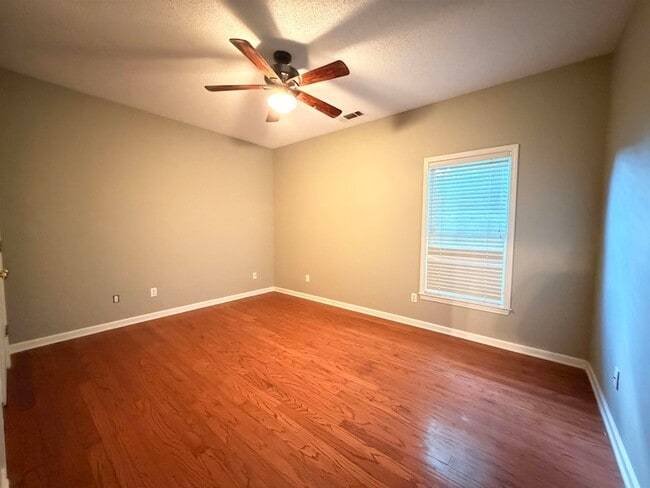Building Photo - 5019 Rabbit Chase Ln