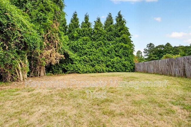 Building Photo - 4202 Halifax Rd